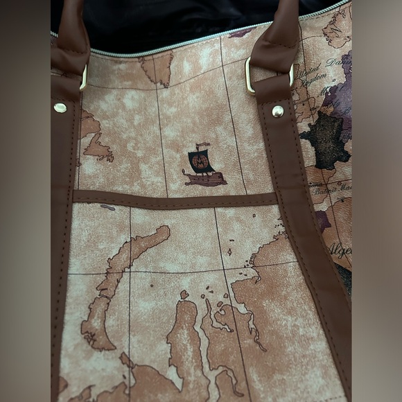 Ah Young Travel Duffel Bag From Giles N Brooks - Picture 11 of 16